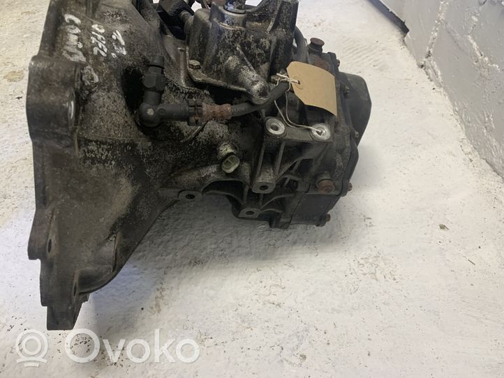 Opel Combo C Manuaalinen 5-portainen vaihdelaatikko 55565178