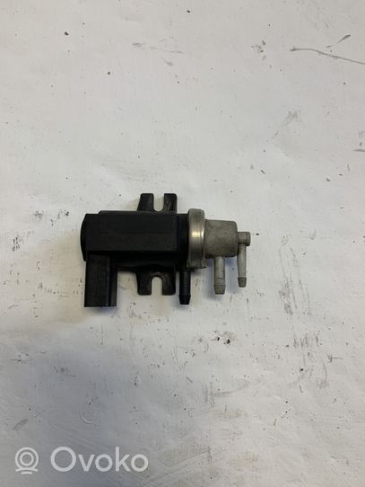 Audi A3 S3 8P Turboahtimen magneettiventtiili 1J0906627B