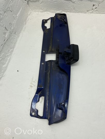 Peugeot 406 Etupuskurin ylempi jäähdytinsäleikkö 9616258477