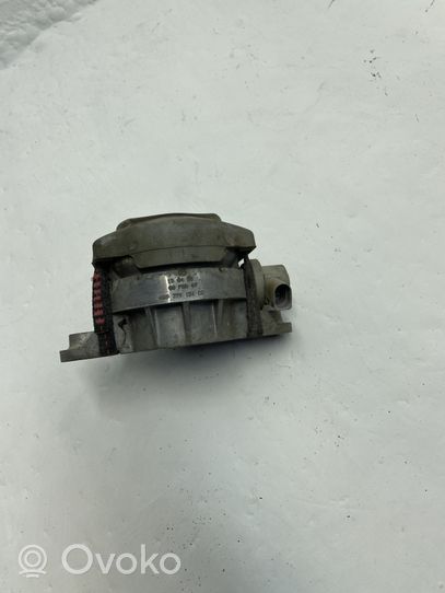 Audi A8 S8 D3 4E Supporto della scatola del cambio 4E0399151CC