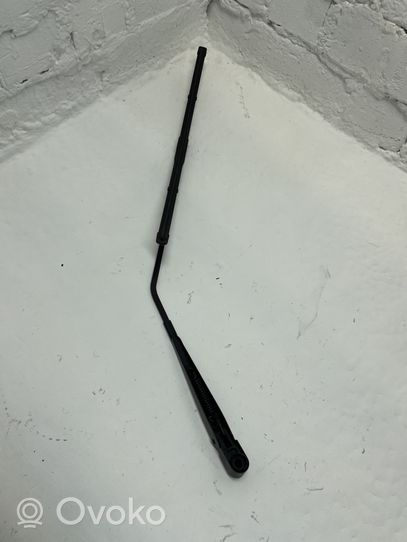 Opel Insignia A Rear wiper blade arm 