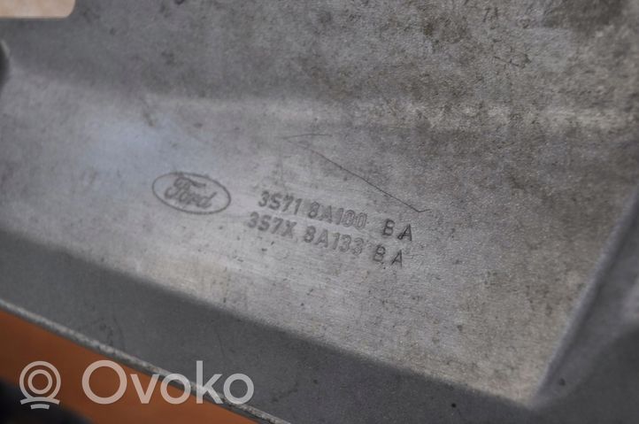 Ford Mondeo Mk III Osłona pasa przedniego 3S718A100BA