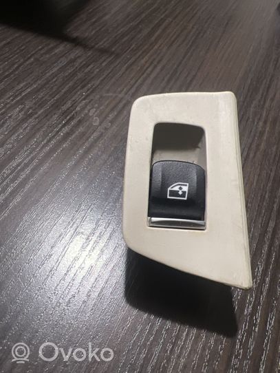 BMW 5 G30 G31 Interruttore di controllo dell’alzacristalli elettrico 9327031