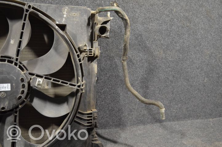 Nissan Qashqai Convogliatore ventilatore raffreddamento del radiatore 214814EB0A