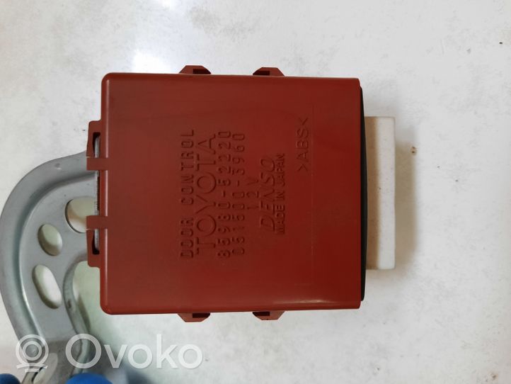Toyota Yaris Sonstige Steuergeräte / Module 8598052220