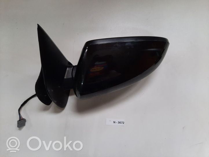 Nissan Qashqai Front door electric wing mirror 