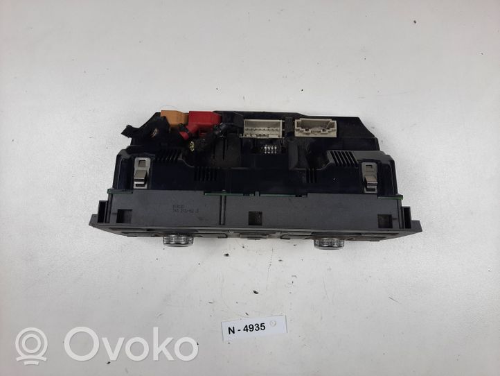 Audi A6 S6 C6 4F Oro kondicionieriaus/ klimato/ pečiuko valdymo blokas (salone) 4F2820043B