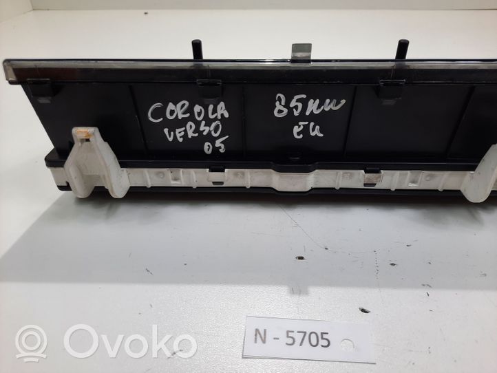 Toyota Corolla Verso E121 Compteur de vitesse tableau de bord 838000F060L