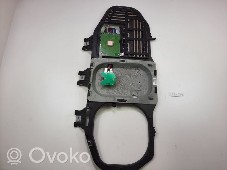 Mercedes-Benz R W251 GPS-pystyantenni A2518202275