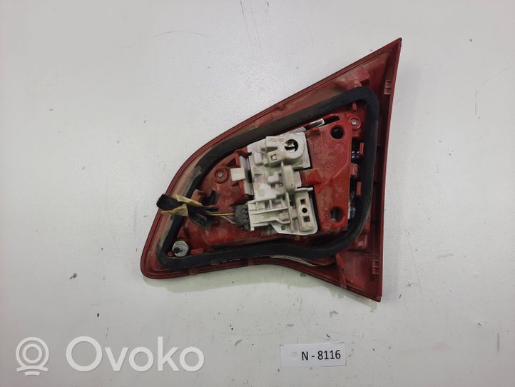 Opel Meriva B Lampy tylnej klapy bagażnika 13260838