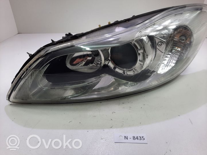 Volvo C30 Lampa przednia 31299814