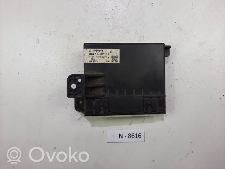 Toyota Verso Air conditioning/heating control unit 886500F111