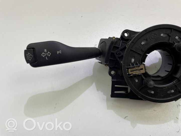 BMW X3 E83 Leva/interruttore dell’indicatore di direzione e tergicristallo 8379091