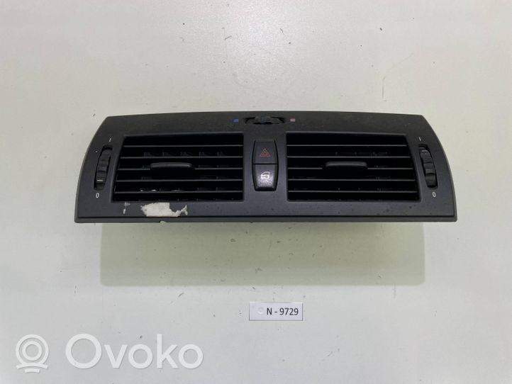 BMW X3 E83 Griglia di ventilazione centrale cruscotto 