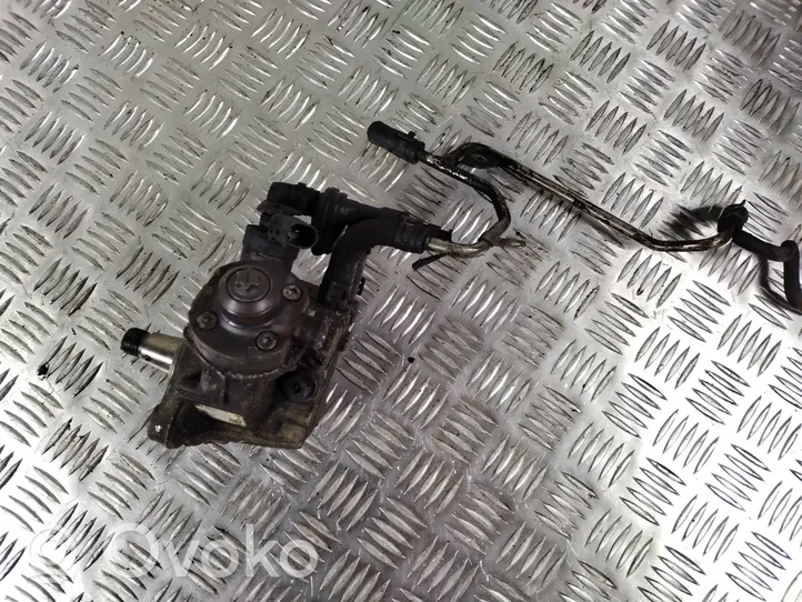 Volkswagen Jetta VI Pompe d'injection de carburant à haute pression 03L130755A