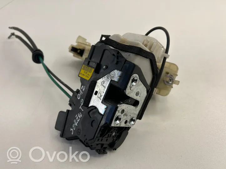 KIA Sorento Front door lock 5220sxm0d0