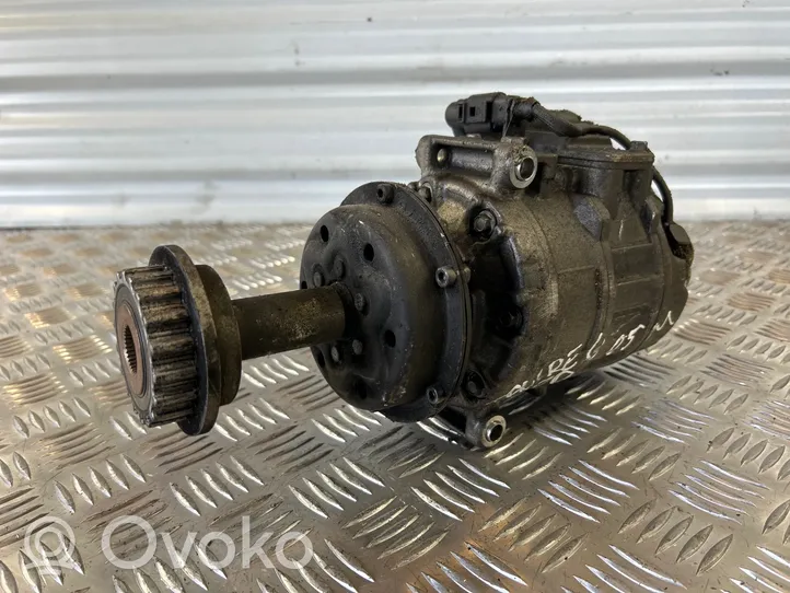 Volkswagen Touareg I Air conditioning (A/C) compressor (pump) 7H0820805E