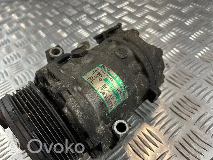 Opel Meriva A Ilmastointilaitteen kompressorin pumppu (A/C) 24421642