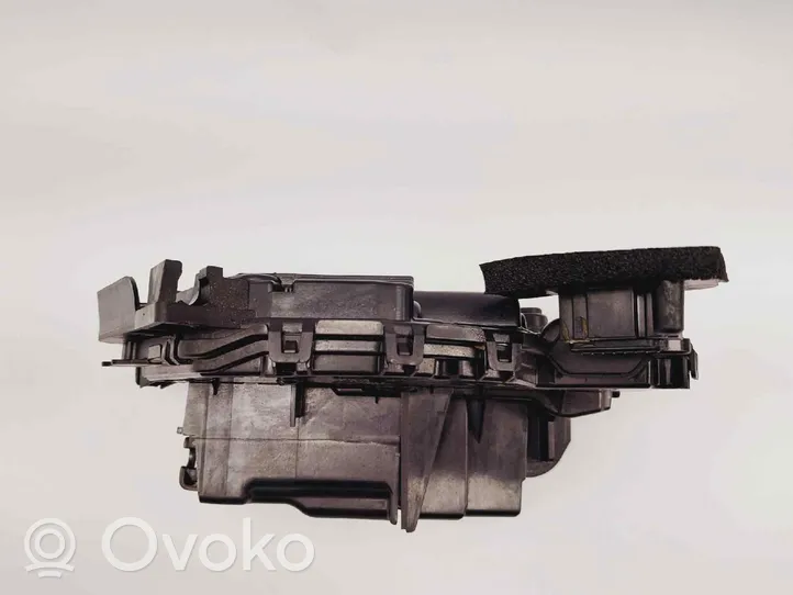 Skoda Octavia Mk3 (5E) Etuoven lukko 5TA839015E