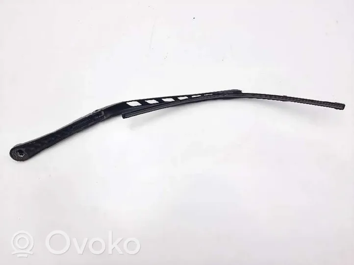 BMW 5 E60 E61 Priekinio stiklo valytuvų kojelė 6161703599