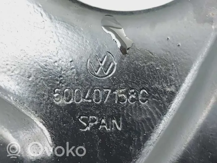 Volkswagen Polo IV 9N3 Braccio di controllo sospensione anteriore 6Q0407158C