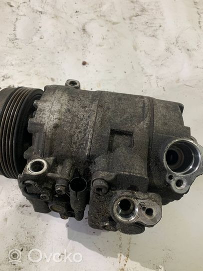 BMW 5 E39 Ilmastointilaitteen kompressorin pumppu (A/C) 4472208024