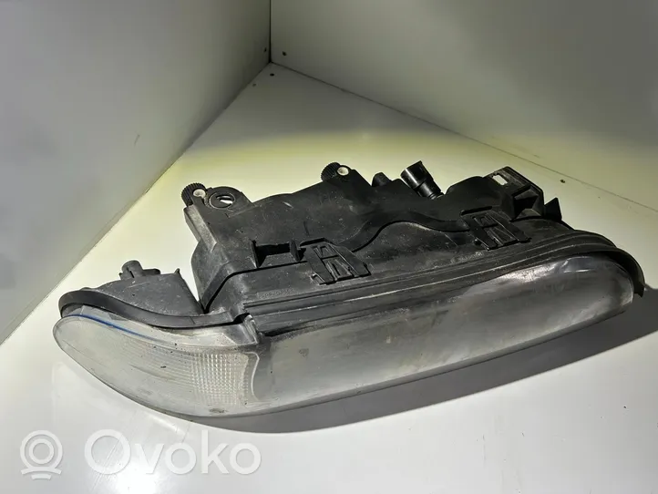 BMW 5 E39 Lampa przednia 206549d1