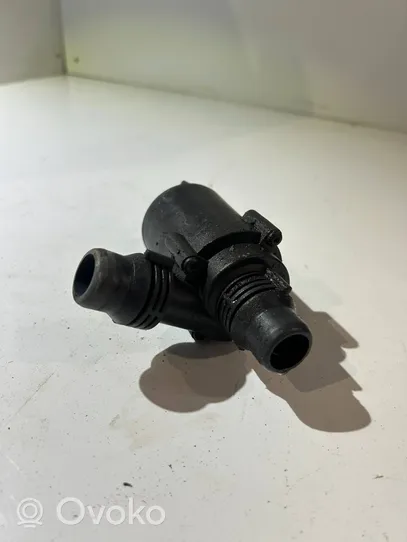 BMW 5 E39 Electric auxiliary coolant/water pump 8381989