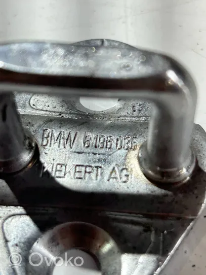 BMW 3 E46 Galinė spynos kilpa 8196036