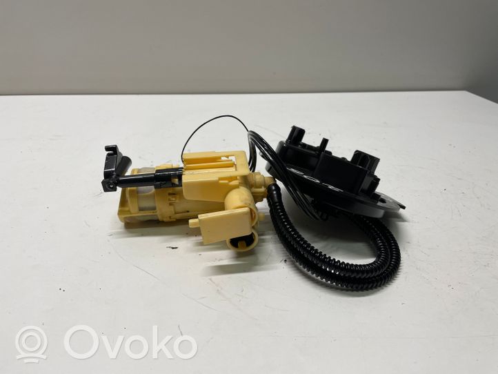 Mercedes-Benz C W205 Kraftstoffpumpe im Tank A2054701694