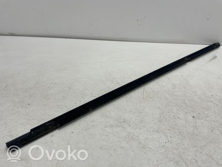 Opel Insignia B Rivestimento portiera posteriore (modanatura) 39108820