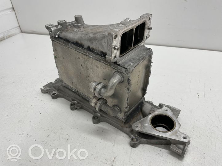 Audi A4 S4 B9 Chłodnica powietrza doładowującego / Intercooler 04L129766AD