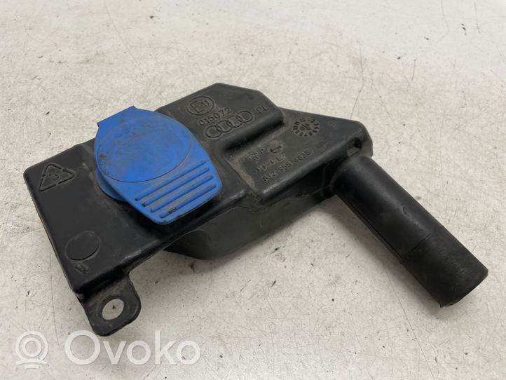 Audi S5 Tubo riempimento della vaschetta del liquido lavavetri 8T2955463B