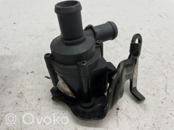 Audi Q3 8U Pompa elettrica dell’acqua/del refrigerante ausiliaria 5Q0121591AB