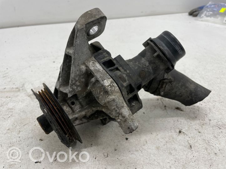 Volvo XC40 Pompa dell’acqua 31492210