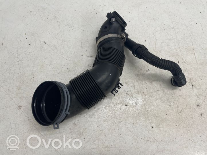 Audi Q3 F3 Turboahtimen ilmanoton letku 5QA129654G