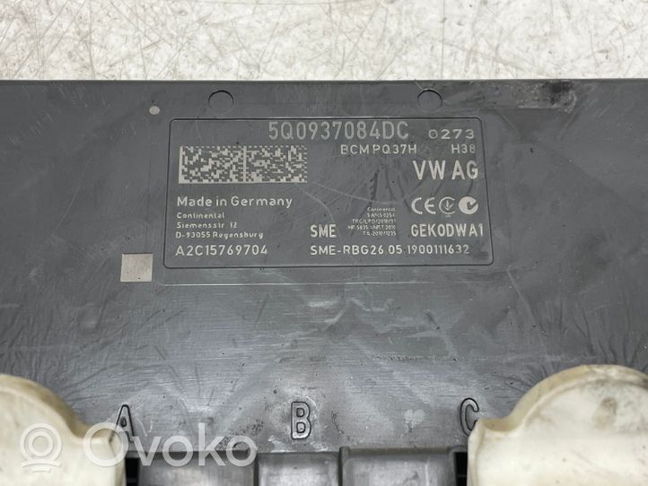 Volkswagen Tiguan Module confort 5Q0937084DC