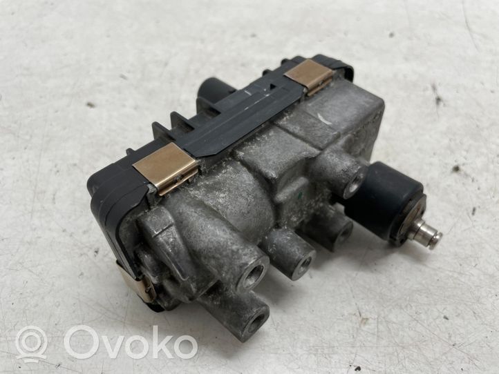 BMW 3 F30 F35 F31 Attuatore elettrico del turbocompressore 4933519411