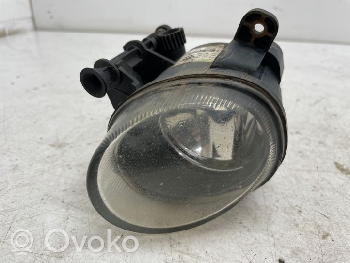 Volkswagen PASSAT CC Front fog light 8T0941700