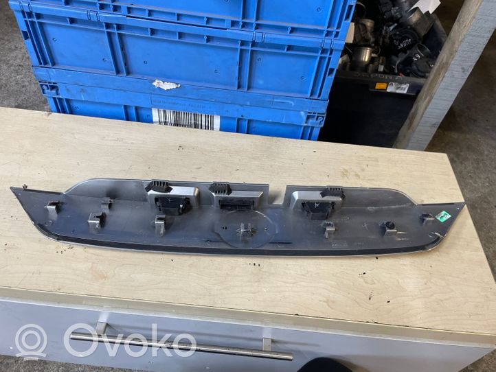 Nissan Qashqai Kita bagažinės apdailos detalė 5481U110