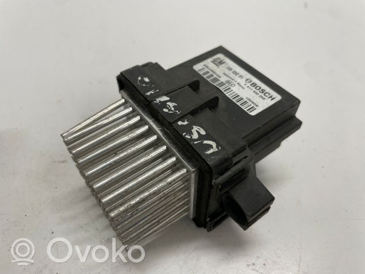 Opel Insignia A Heater blower fan relay 13503201