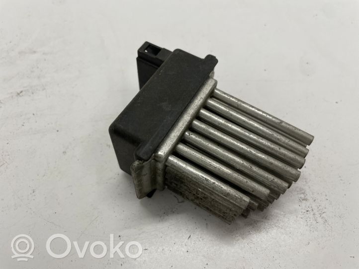 Audi A6 S6 C6 4F Salona mazā radiatora ventilatora relejs 4B0820521