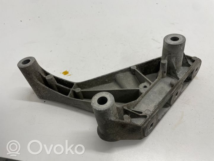 Opel Insignia B Łapa / Mocowanie silnika 22937294