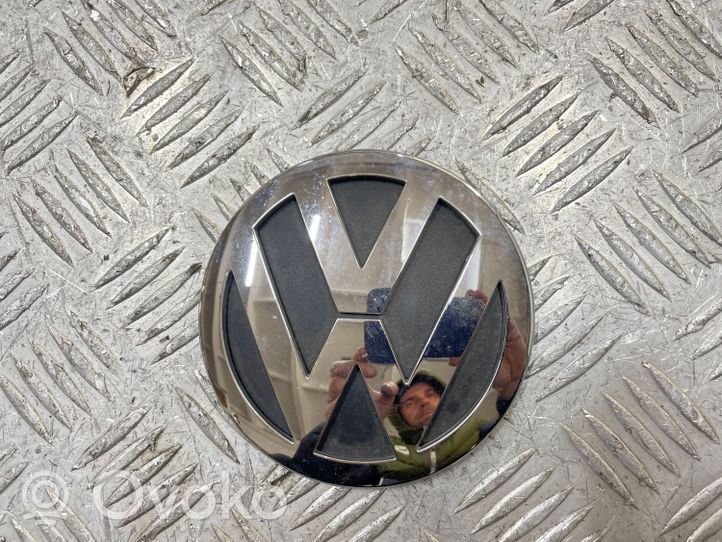 Volkswagen Tiguan Manufacturer badge logo/emblem 2K0853630B