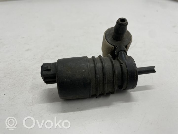 Opel Zafira C Windscreen/windshield washer pump 