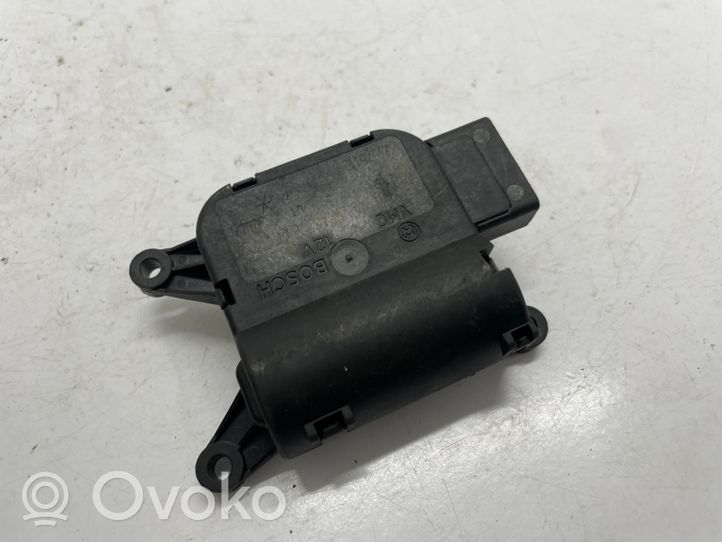 Volkswagen Tiguan Silniczek nagrzewnicy 1K2907511C