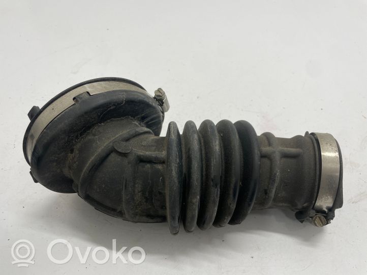 Opel Insignia B Tube d'admission de tuyau de refroidisseur intermédiaire 84120196