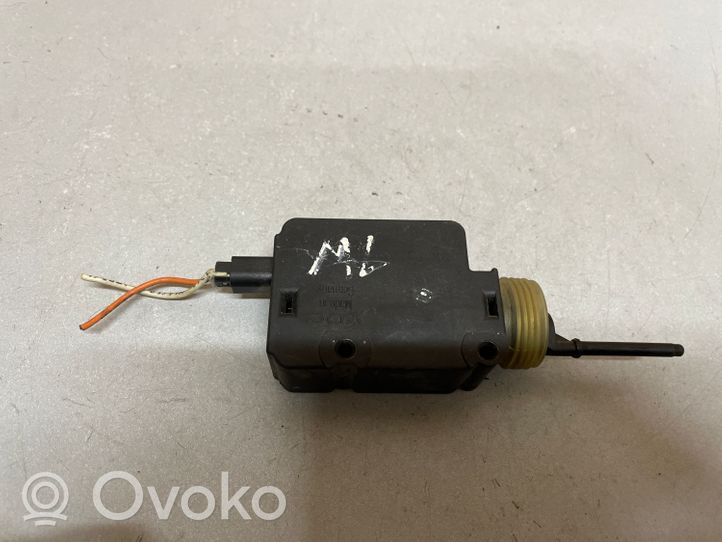 Mercedes-Benz ML W163 Motorino del tappo del serbatoio del carburante A1638201642