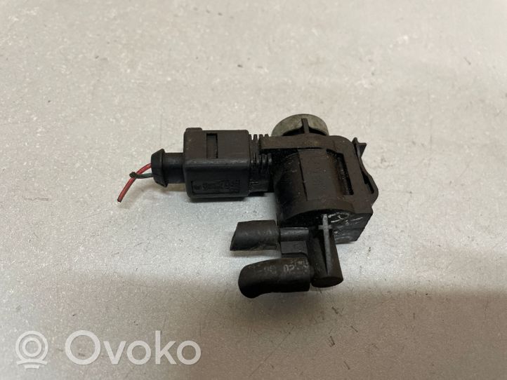 Volkswagen Tiguan Zawór podciśnienia / Elektrozawór turbiny 1K0906283A