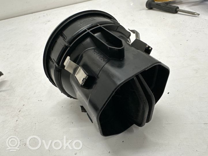 Mercedes-Benz A W176 Copertura griglia di ventilazione laterale cruscotto A1768300754